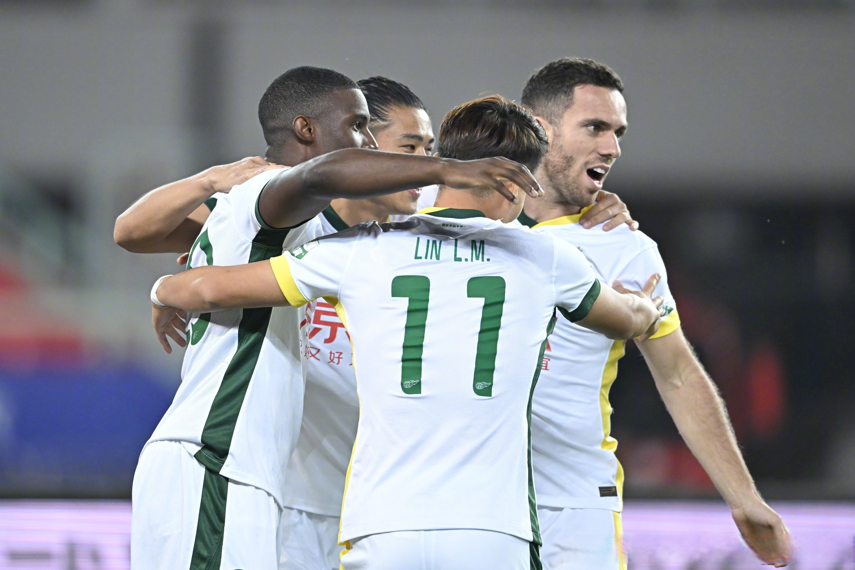 关于葡超今晨再迎强敌，迈阿密热火篮板制胜，主帅态度——质疑声仍在，阵容厚度经受考验的信息